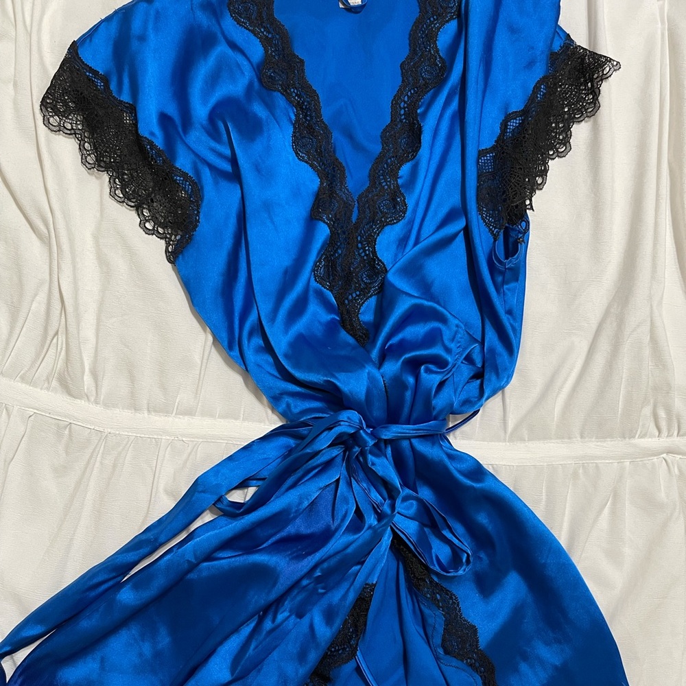 Vintage Victoria’s Secret Robe